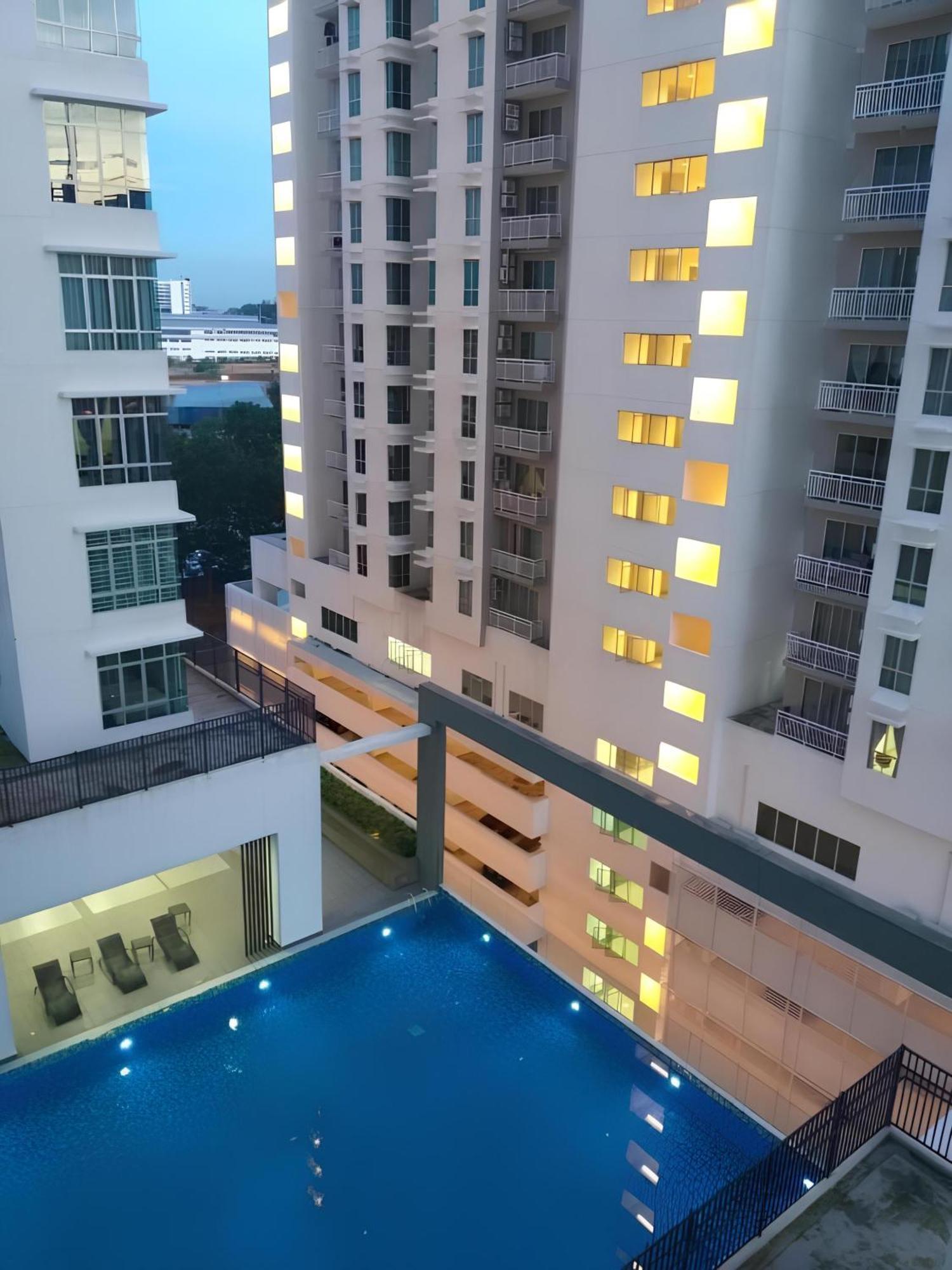 Aliff Avenue 2103 Same Row Capital Mall By Natol * Johor Bahru