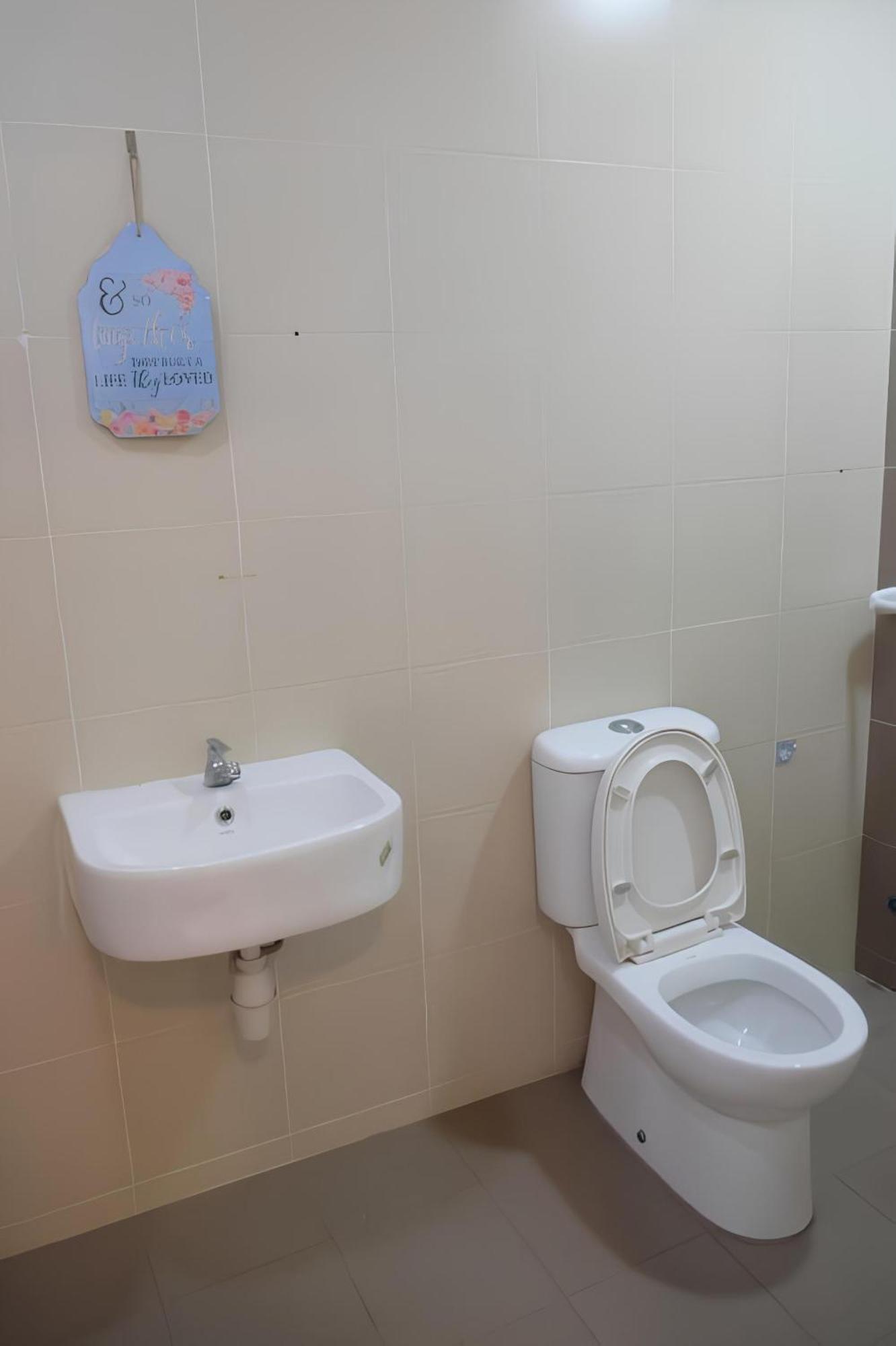 Aliff Avenue 2103 Same Row Capital Mall By Natol Apartment
