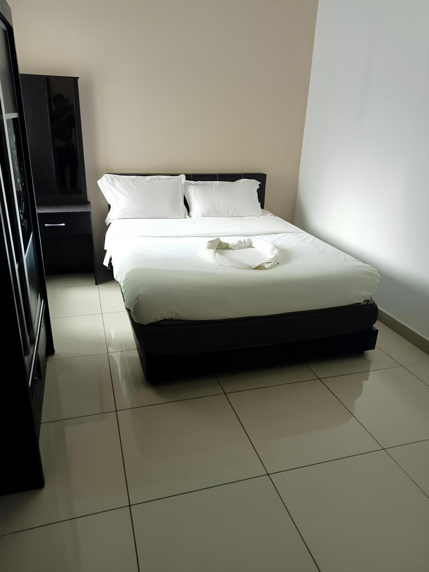Aliff Avenue 2103 Same Row Capital Mall By Natol * Johor Bahru